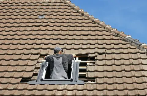 Pose de velux - Saint-Malo-de-Phily